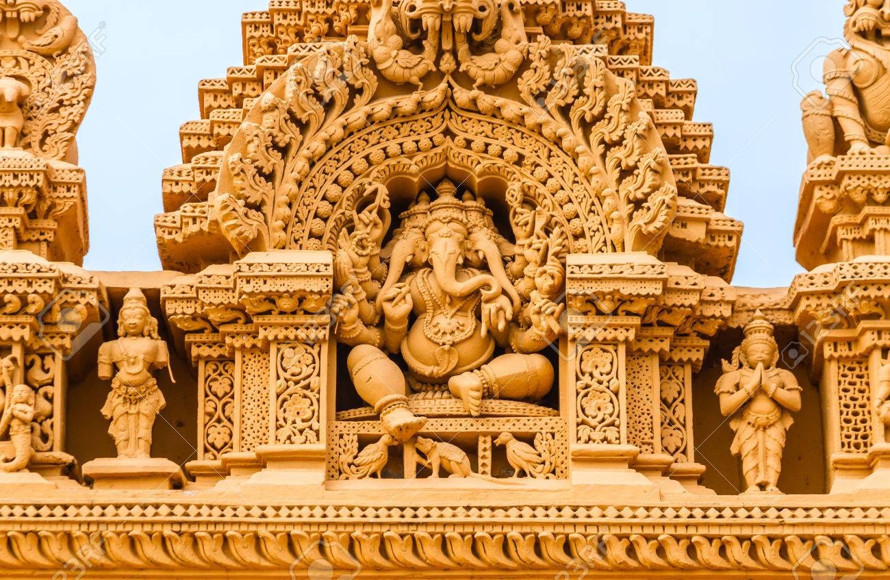 161796508382871742-a-sculpture-of-the-hindu-god-ganesh-at-the-temple-of-srikantheswara-in-nanjangud-south-india-.jpg